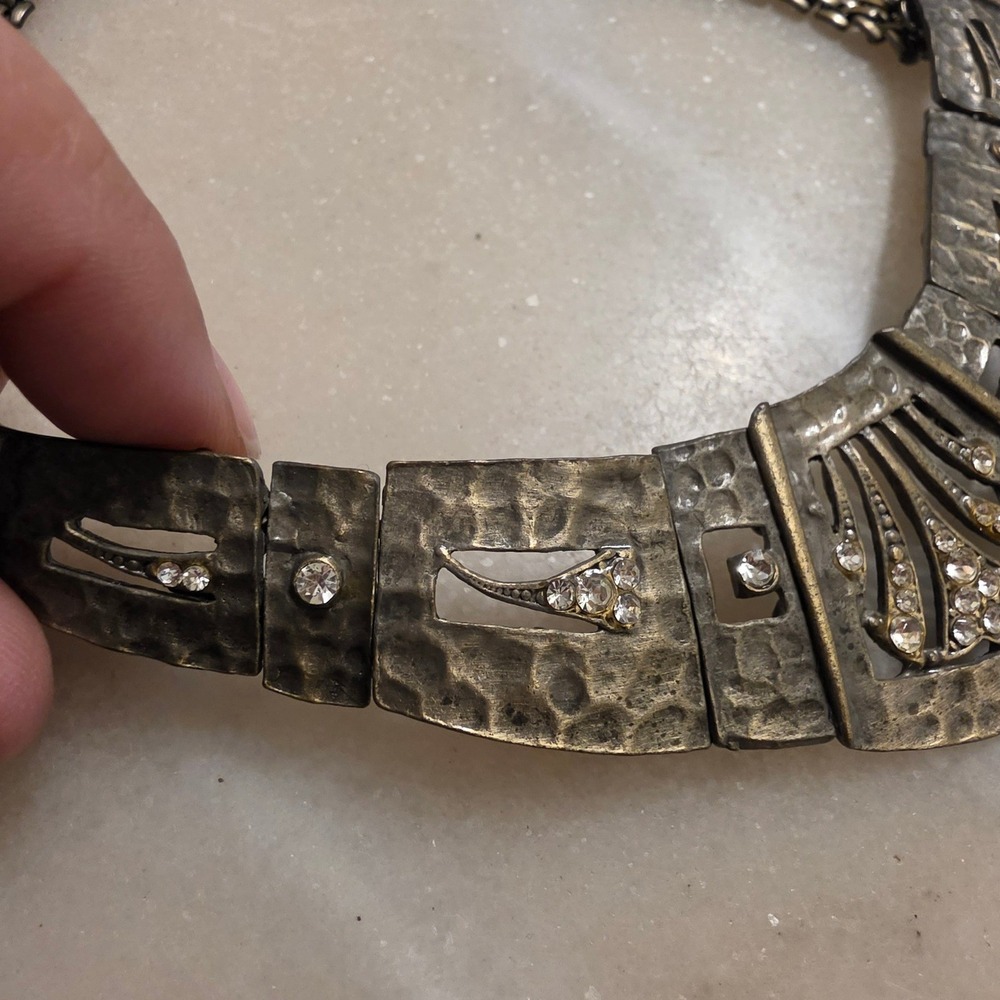 Vintage Art Deco Style Statement Necklace Hammered Metal Crystal Choker - Picture 8 of 12